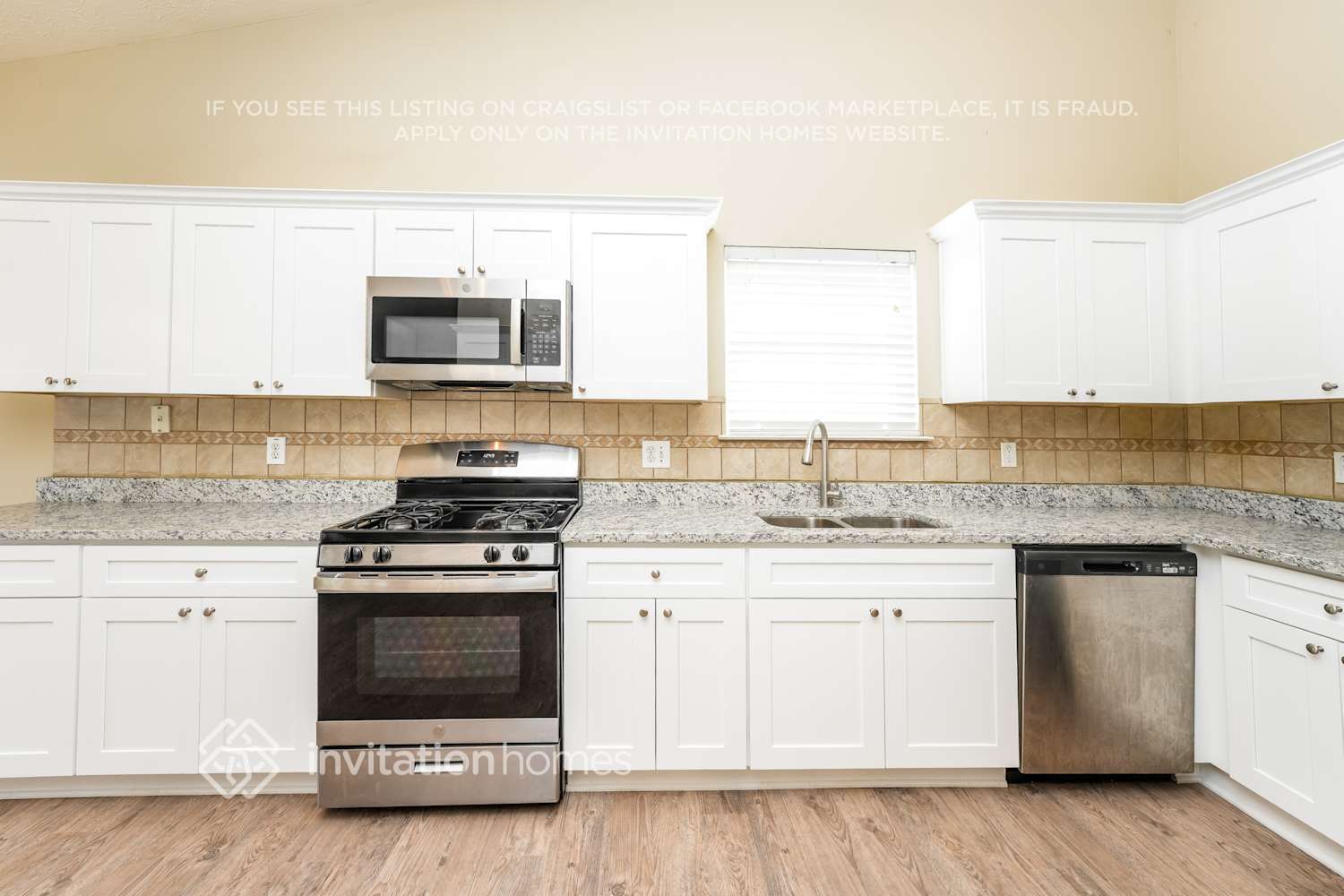 Building Photo - 455 Crested View Dr