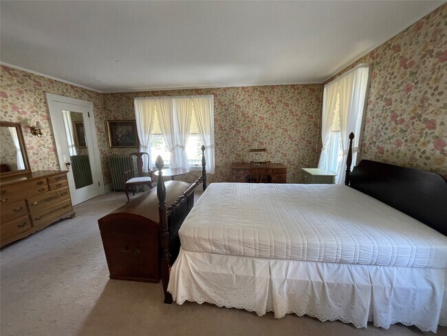 Building Photo - 68 Front St