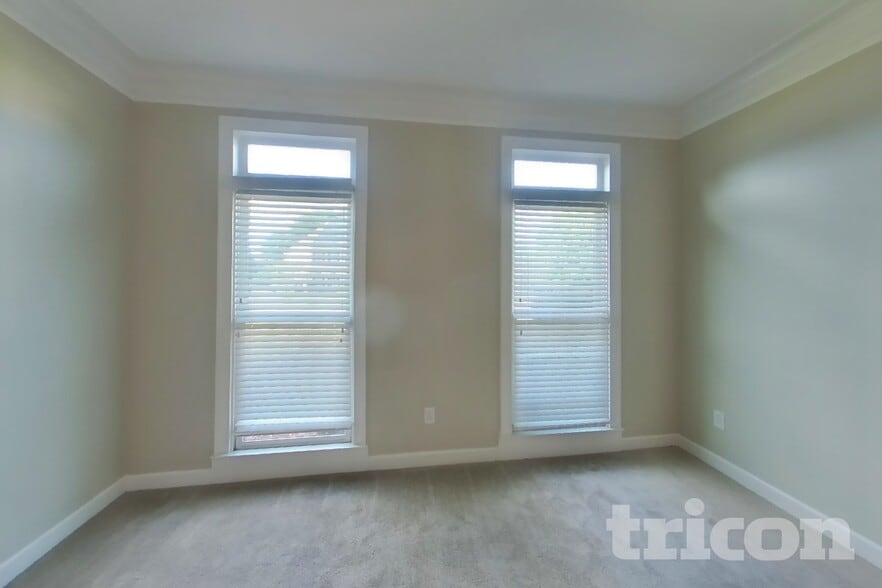 Building Photo - 129 Green Branch Dr