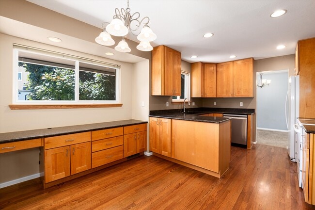 Building Photo - 13123 Spica Dr