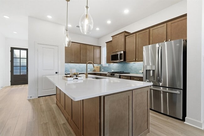 Building Photo - 5511 Orangery Ln