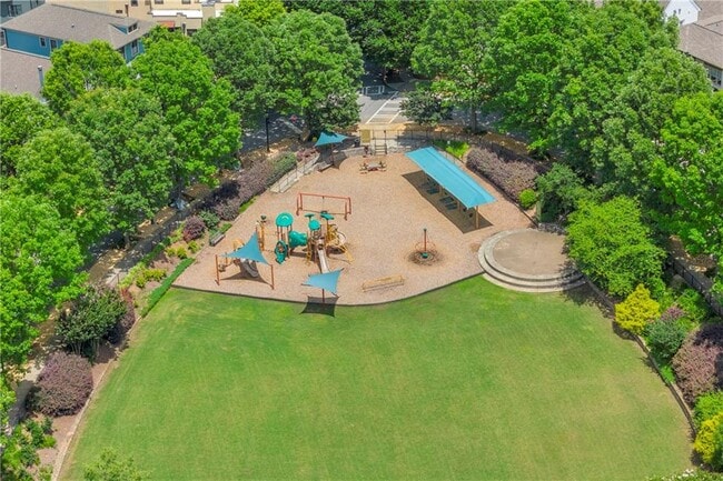 Building Photo - 183 Cleveland St SE