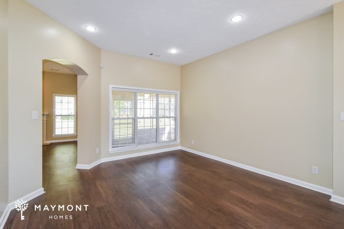 Building Photo - 604 Castle Brook Dr