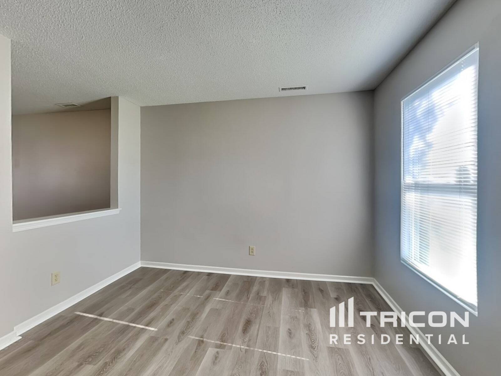 Building Photo - 2168 Olympia Dr