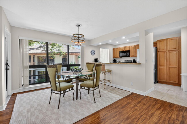 Building Photo - 368 Brackenwood Cir
