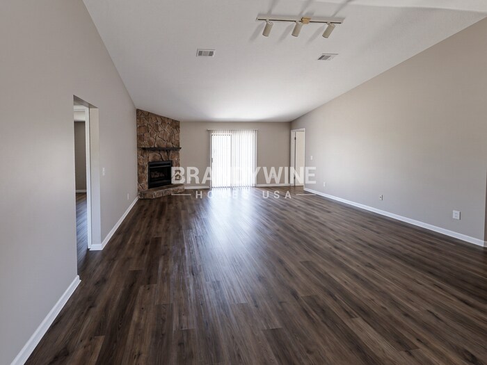 Building Photo - 2938 Olson Ln N
