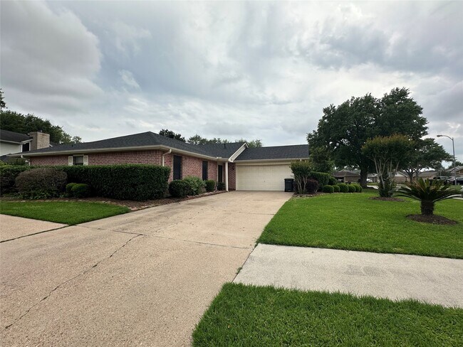 Primary Photo - 2934 Poplar Creek Ln