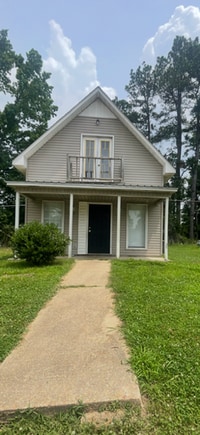 Building Photo - Renovated 3 Bedroom 2 Bath Home for Rent!