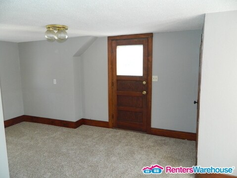 Building Photo - 1008 S Jefferson Way