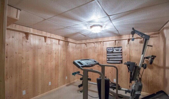 Building Photo - 101 Pine Ridge Plz