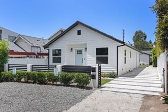 Building Photo - 723 Chestnut Ave