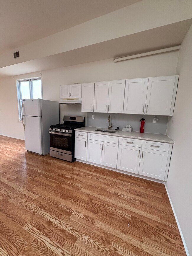 Building Photo - 434 Hoboken Ave