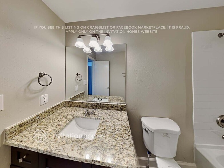 Building Photo - 158 Creek Haven Dr