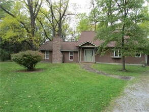 Building Photo - 1028 E Main St