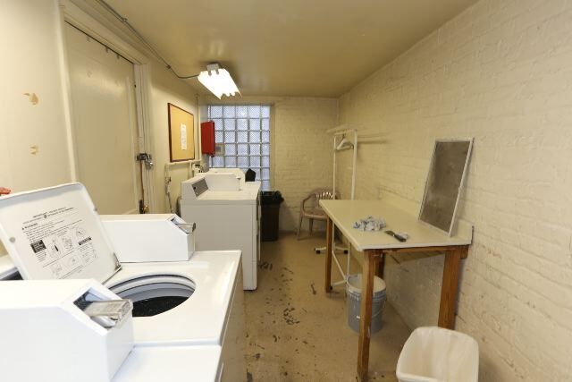 Building Photo - 1055 W George St