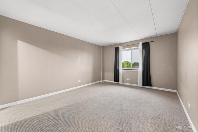 Building Photo - 300 S Roselle Rd