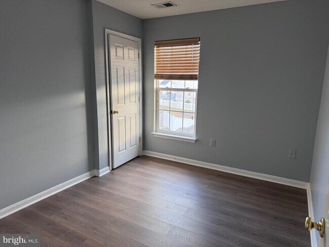 Building Photo - 2004 Taylor Grace Ct