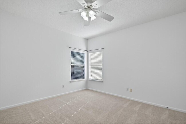 Building Photo - 1440 S Burgandy Trail