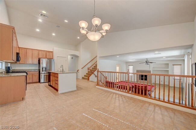 Building Photo - 5921 Altissimo St