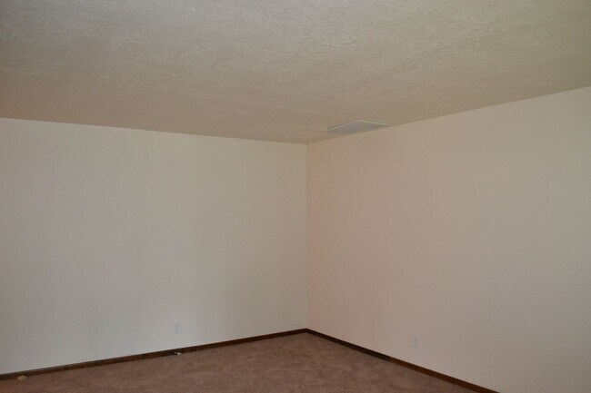 Building Photo - 489 Wormwood St SE