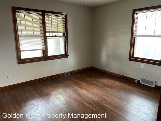 Building Photo - 3 br, 2 bath House - 120 E Ave F