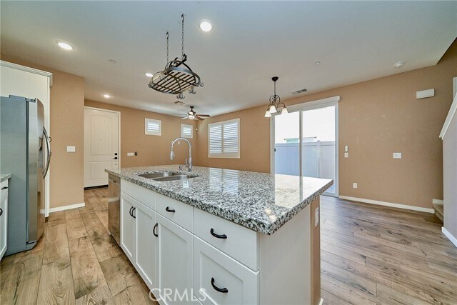 Building Photo - 35879 Landon Ln