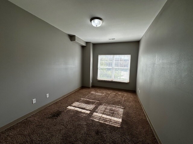 Building Photo - 463 E Burlington St