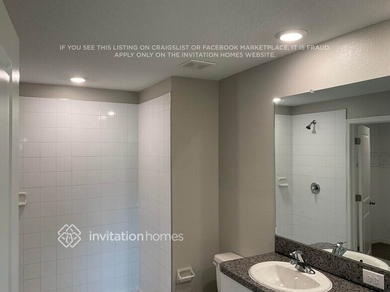 Building Photo - 1589 Blue Rose Dr