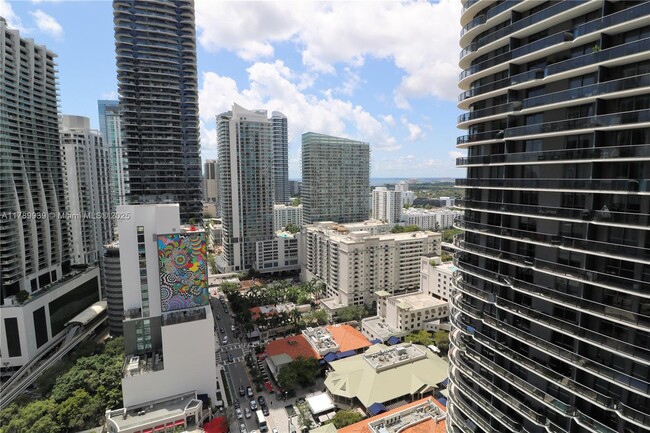 Building Photo - 801 S Miami Ave