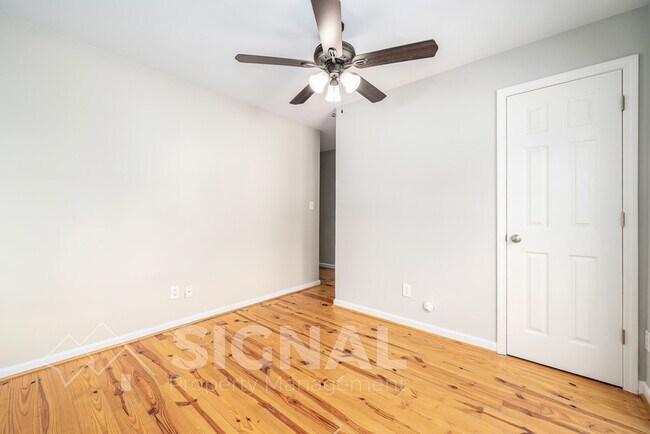 Building Photo - 4111 4th Ave S