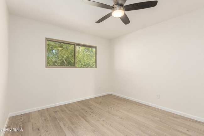 Building Photo - 5031 E Pershing Ave