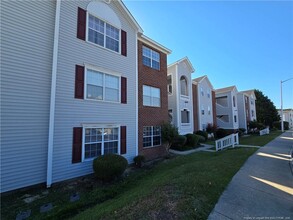 Building Photo - 267 Waterdown Dr