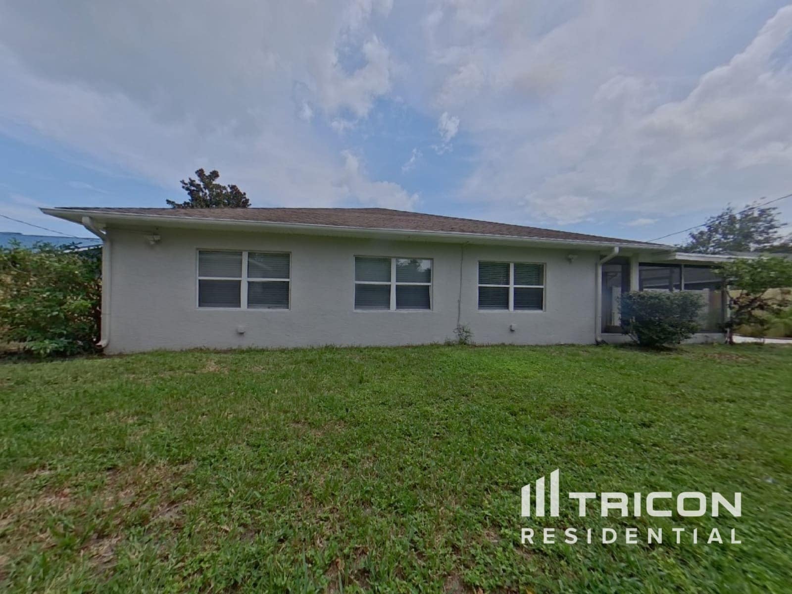 Building Photo - 3044 Juniper Dr
