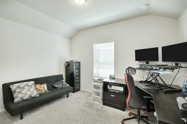 Building Photo - 1006 Otello Wy