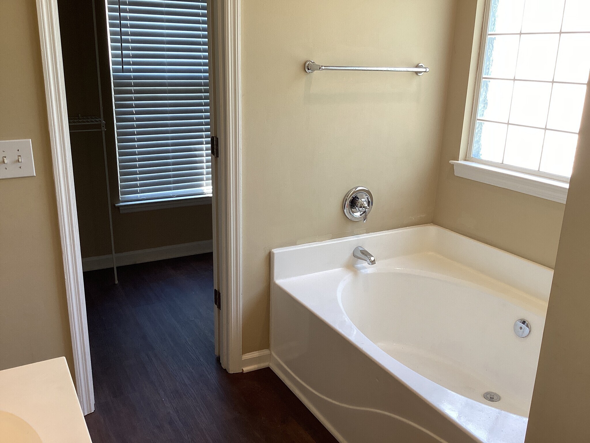 Building Photo - 15 Commissioners Ct