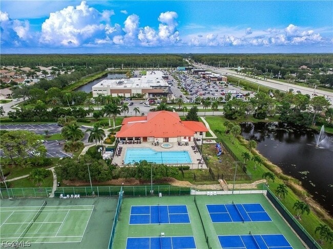 Building Photo - 6645 Wakefield Dr