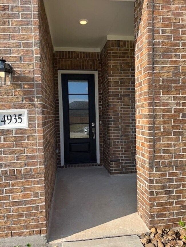 Building Photo - Charming 4BR Brand New House in League City