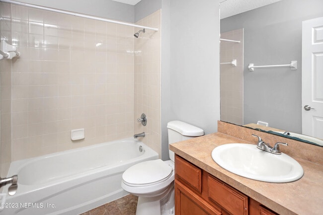 Building Photo - 2167 S Cranbrook Ave