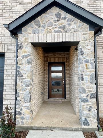 Building Photo - 615 Metallic Tree Ln