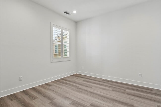 Building Photo - 202 W Tribella Ct