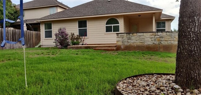 Building Photo - 309 Riverine Way