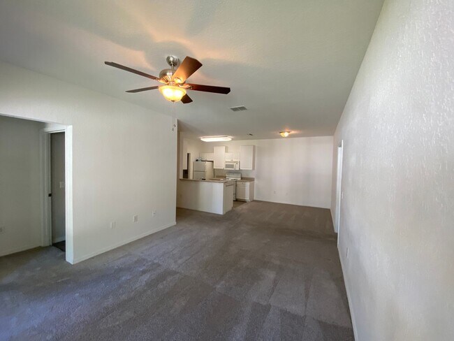 Building Photo - Two Bedroom Two Bathroom Unit in Southern Dunes