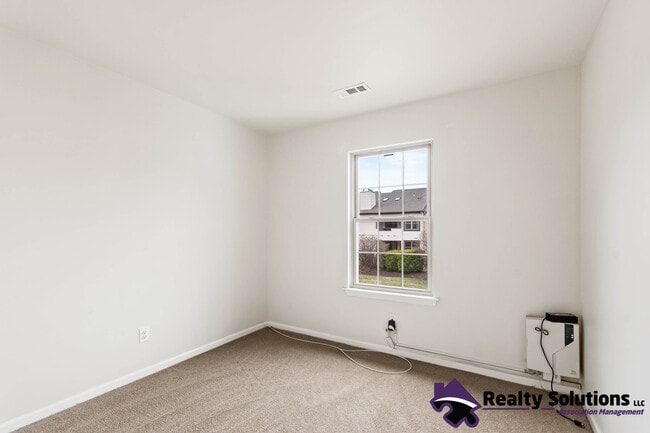 Building Photo - 454 Atlanta Court