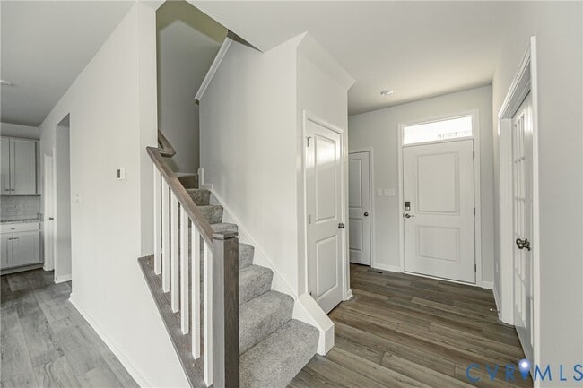 Building Photo - 6467 Fennec Run