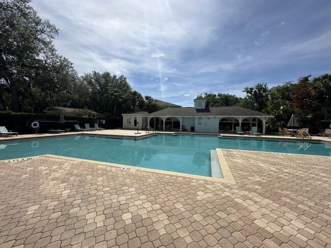 Building Photo - 15752 Fishhawk Falls Dr