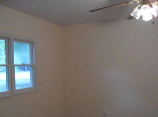 Building Photo - 13400 Oakwood Drive