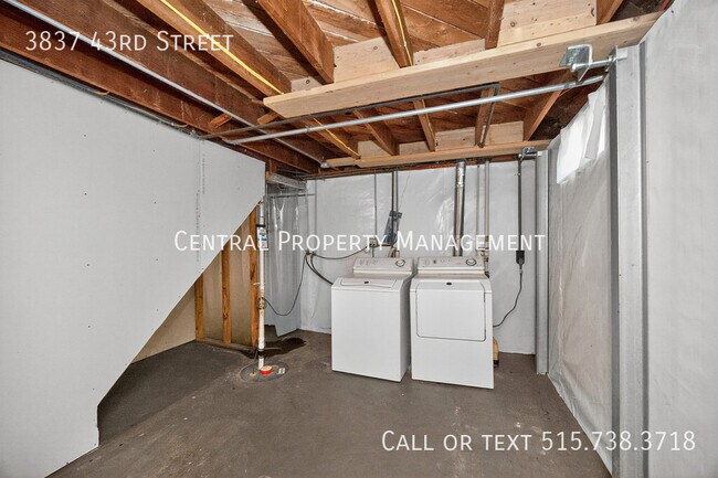 Building Photo - 3837 43rd St