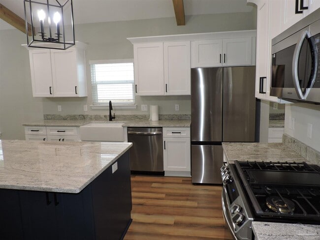 Building Photo - 1451 Madelyn Wds Dr