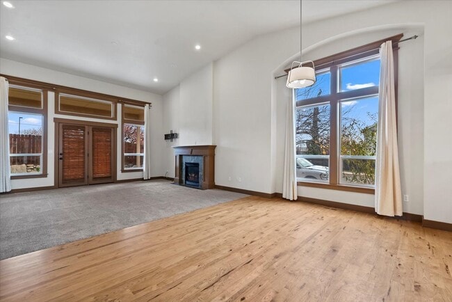 Building Photo - 5996 S Egmont Ave