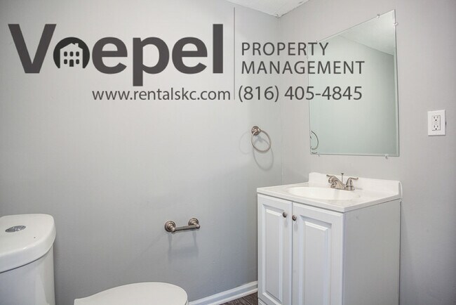 Building Photo - 3 Bedroom 1.5 Bath Fully Renovated Home